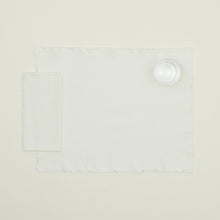 Load image into Gallery viewer, Essential Dinner Napkin, Set of 4 Napkins Hawkins New York 
