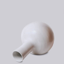 Load image into Gallery viewer, Rustic White Porcelain Globe Vase Vases Cobalt Guild 
