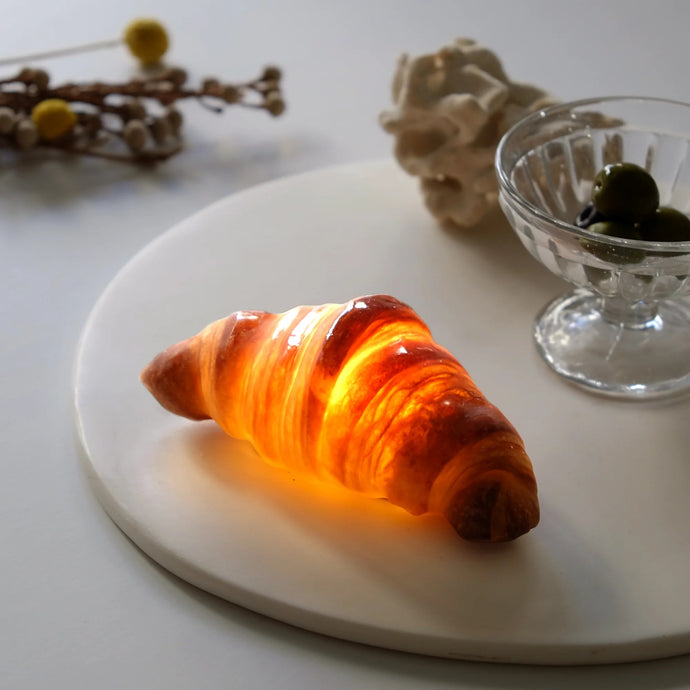 Croissant Lamp Table & Desk Lamps Pampshade 