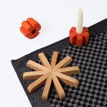 Load image into Gallery viewer, Asterisk Tabletop Set Trivets Tortuga Forma Beech &amp; Flame 
