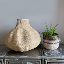 Load image into Gallery viewer, Garlic Basket Decorative Baskets Powered by People 
