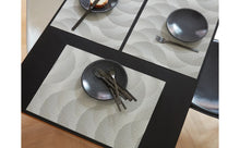 Load image into Gallery viewer, Arc Placemat Placemats Chilewich 
