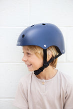 Load image into Gallery viewer, Helmet Kids Banwood 
