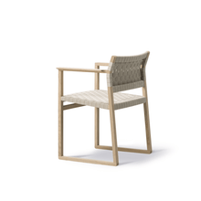 Load image into Gallery viewer, BM62 Armchair with Linen Webbing Dining Arm Chairs Fredericia 
