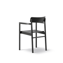 Load image into Gallery viewer, Post Armchair Dining Armchairs Fredericia 
