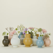 Load image into Gallery viewer, Essential Ceramic Vase Vases Hawkins New York 
