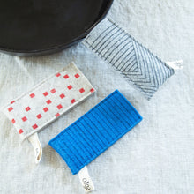 Load image into Gallery viewer, Long Pot Handle Cover Wool Felt Oven Mitts Olga Joan 
