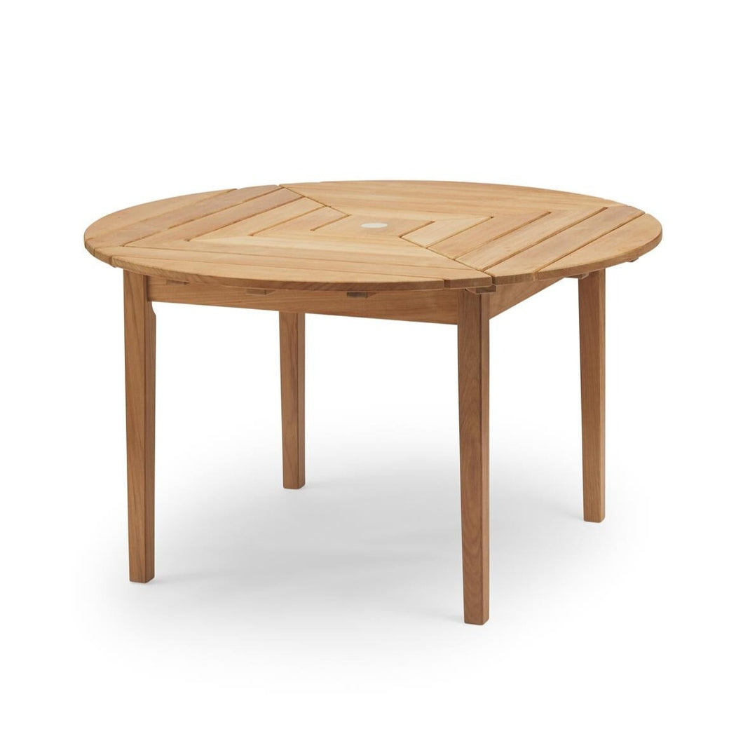 Drachmann Table, Round Outdoor Furniture Skagerak by Fritz Hansen 