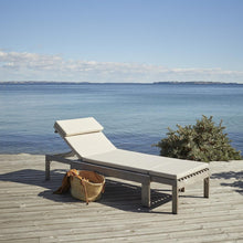Load image into Gallery viewer, Riviera Sunbed Cushion Outdoor Lounge Chairs Skagerak by Fritz Hansen 
