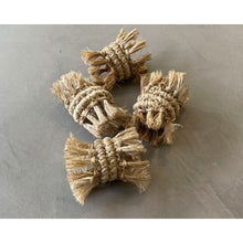 Load image into Gallery viewer, Fringes Napkin Ring - set of 4 Napkins + Rings Powered by People 
