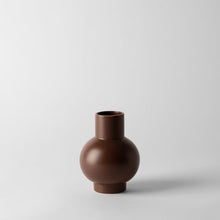 Load image into Gallery viewer, Strøm Vase Vases raawii Chocolate Small 
