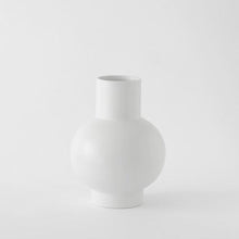 Load image into Gallery viewer, Strøm Vase Vases raawii Vaporous Grey Large 
