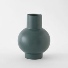 Load image into Gallery viewer, Strøm Vase Vases raawii Green Gables Extra Large 
