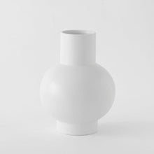 Load image into Gallery viewer, Strøm Vase Vases raawii Vaporous Grey Extra Large 
