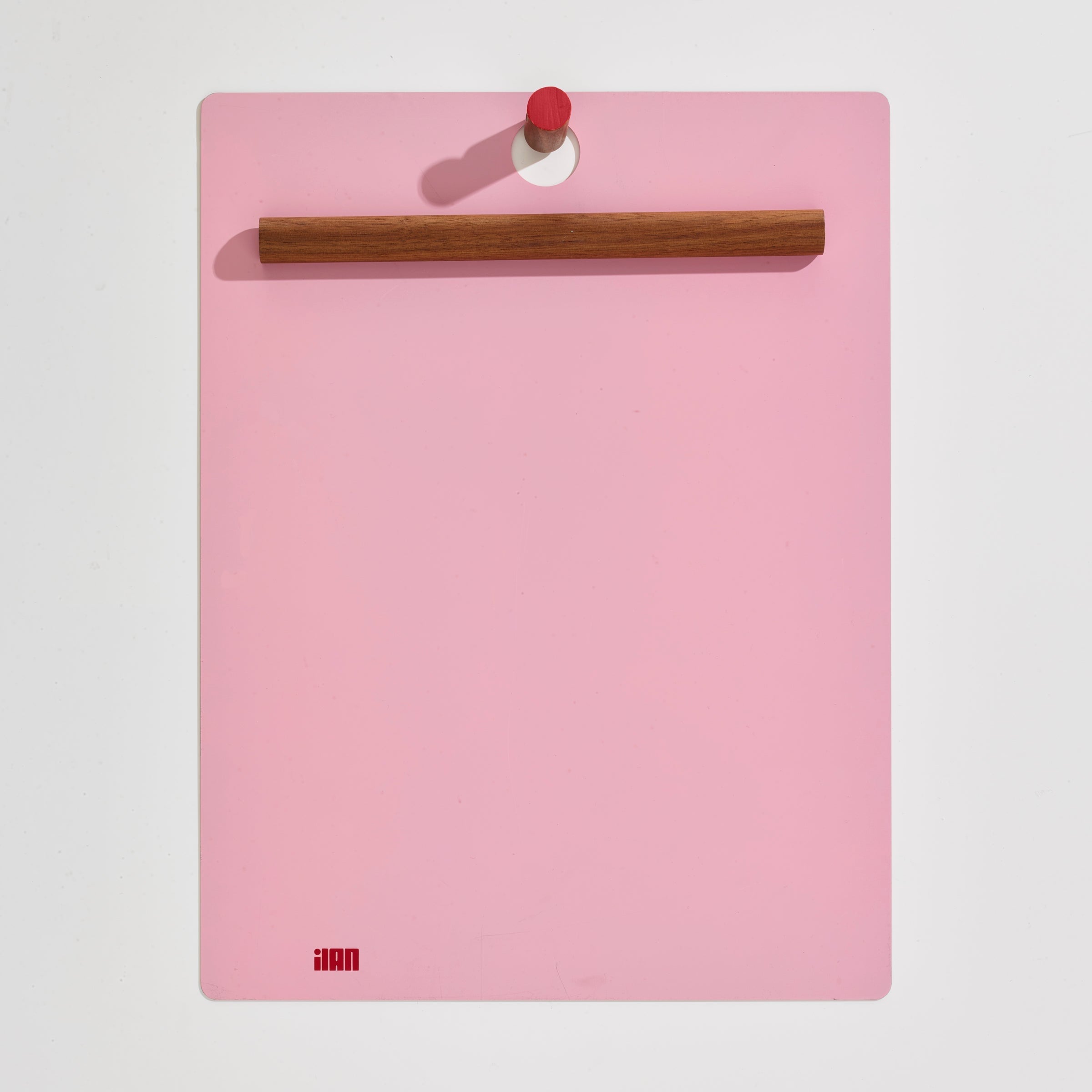 The Magnetic Clipboard Wall Hangings ilan Pink 