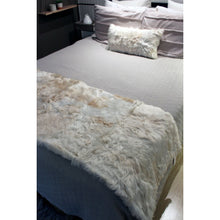 Load image into Gallery viewer, Suri Alpaca Bed Runner Throws Fibre by Auskin 
