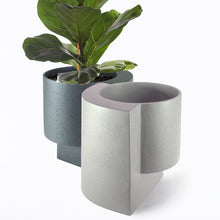 Load image into Gallery viewer, Platform Planter, Large Indoor Planters &amp; Stands Tortuga Forma 
