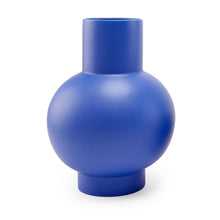 Load image into Gallery viewer, Raawii Strøm Vase Vases MoMA Horizon Blue Extra Large 
