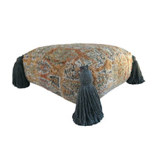 Load image into Gallery viewer, Moroccan Wool Pouf Le Foundouk 
