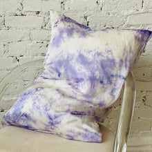 Load image into Gallery viewer, Silk Pillowcase in Purple Rain home Upstate 
