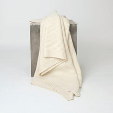 Load image into Gallery viewer, Cream Fisherman&#39;s Knit Cashmere Throw Hangai Mountain Textiles 
