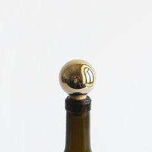 Load image into Gallery viewer, Mass Wine Stopper BAR TOOLS Fort Standard Objects Brass Sphere 
