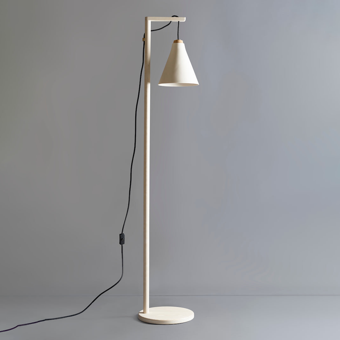Halsey Floor Lamp FLOOR LAMPS VOLK Furniture Bleached/White 