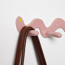 Load image into Gallery viewer, Pink Wiggle BATH HARDWARE Julia Elsas 
