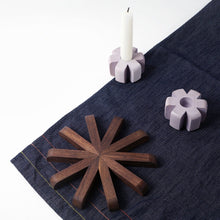 Load image into Gallery viewer, Asterisk Tabletop Set Trivets Tortuga Forma Walnut &amp; Lilac 
