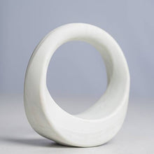 Load image into Gallery viewer, Swirl 4 lbs, white marble color Accessory Obshay 
