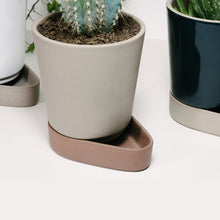 Load image into Gallery viewer, Sip Plant Pot Case Furniture 
