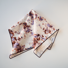 Load image into Gallery viewer, Rose Marble Napkin with Lavender Trim Napkins Goldie Home 
