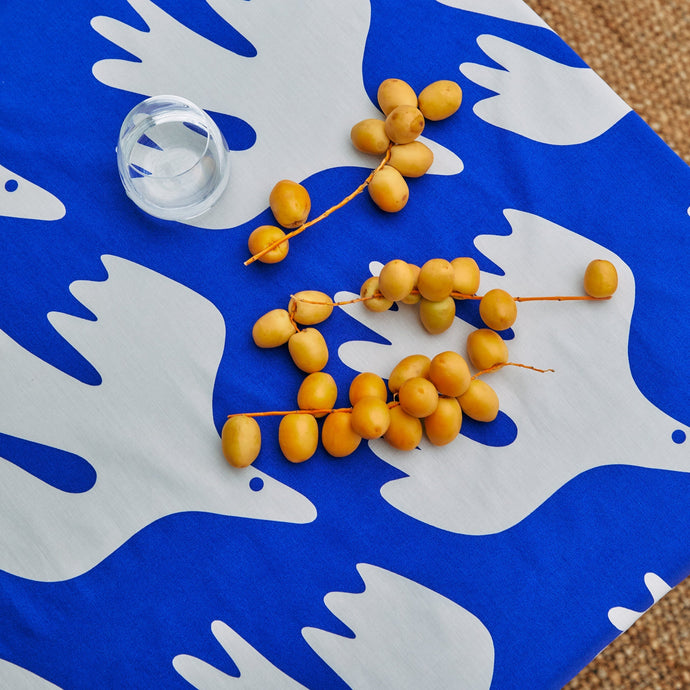 Bluebird tablecloth Kroki 