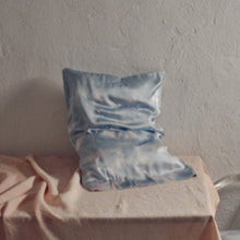 Load image into Gallery viewer, Silk Pillowcase in Oyster pillow Upstate 
