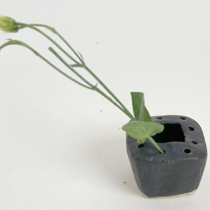 Small Ikebana Vase vases Alice Cheng 