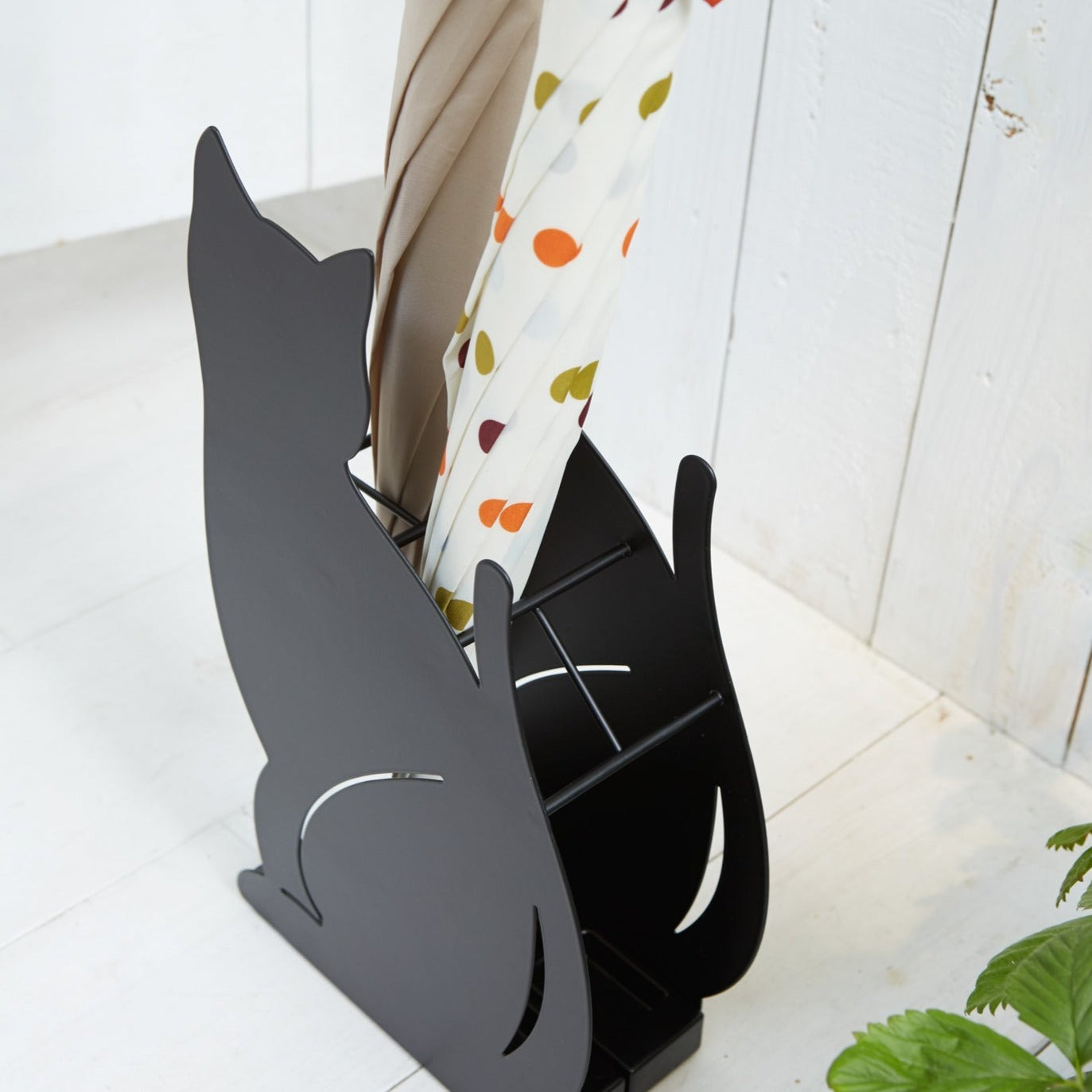 Cat Umbrella Stand Afternoon Light