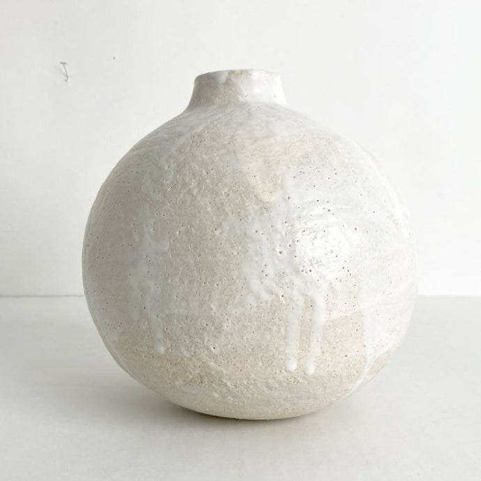Egg Vase vases Alice Cheng 