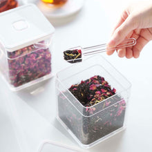 Load image into Gallery viewer, Vacuum-Sealing Food Container w. Spoon - Polypropylene FOOD STORAGE Yamazaki Home 
